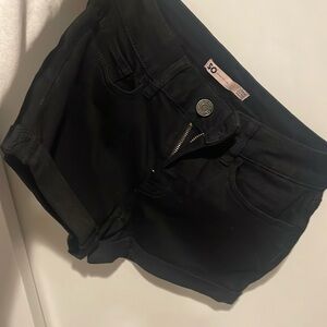 Black Jean Shorts Low Rise 1/25W